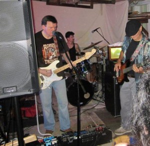 ARE YOU EXPERIENCED..Band Picture 3